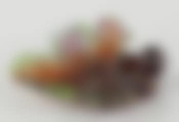 Coupe en pâte de verre au motif d'une feuille de vigne avec raisins (preview)