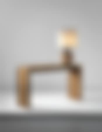 Console with table lamp (preview)
