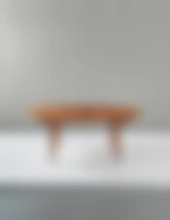 Dining table (preview)