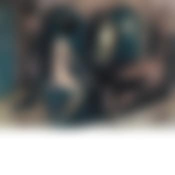 Desnudo en frente de espejo concava (preview)