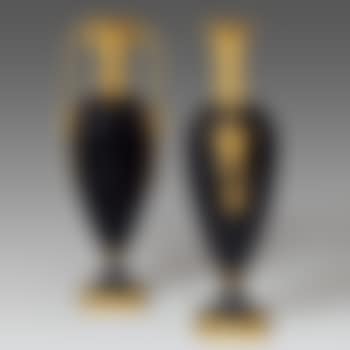Ein Paar Bronze-Amphoren (preview)