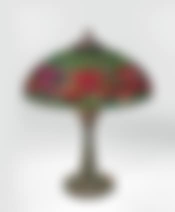Double Poinsettia Table Lamp (preview)