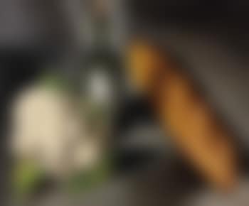 Bouteille et chou-fleur (preview)