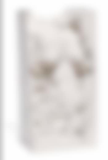 Woman's torso (preview)