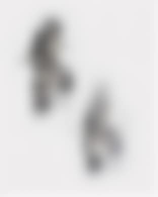 A pair of wall appliques (preview)