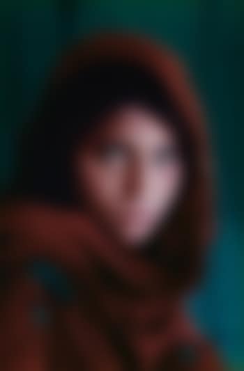 Sharbat Gula, Afghan Girl, Pakistan (preview)