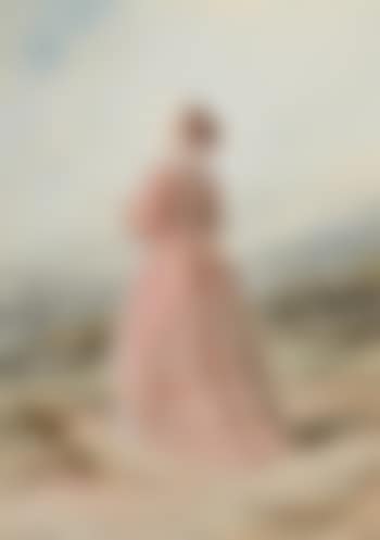 Jeune femme en robe rose dans un paysage avec un château (preview)