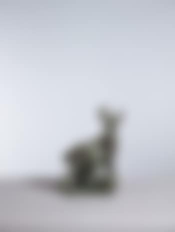 Kneeling lamb (preview)