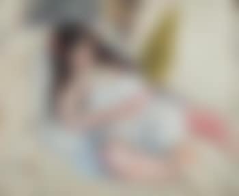 Femme étendue (preview)