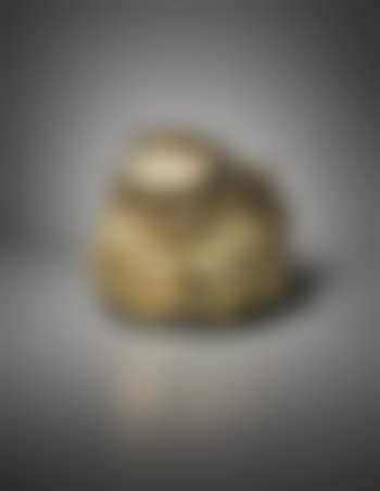 Large Cabbage and Snail Lidded Box (preview)