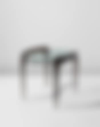 Side table (preview)
