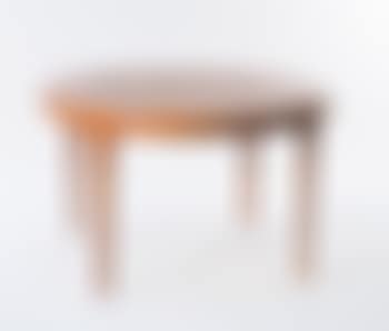 Dining table (preview)