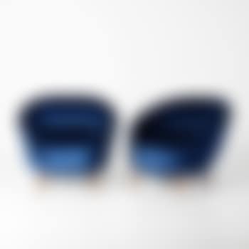 A pair of easy chairs (preview)