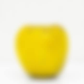 An apple (preview)