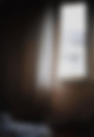 Hotel Room, Zürich (preview)