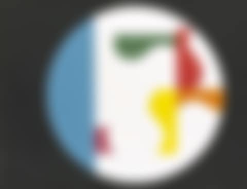Composition dans un cercle blanc sur fond noir (preview)