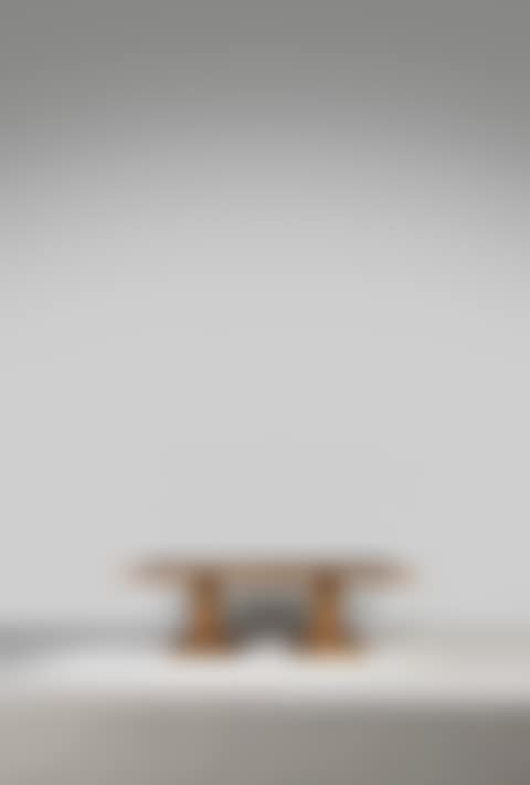 AN EXTENDABLE DINING TABLE (preview)