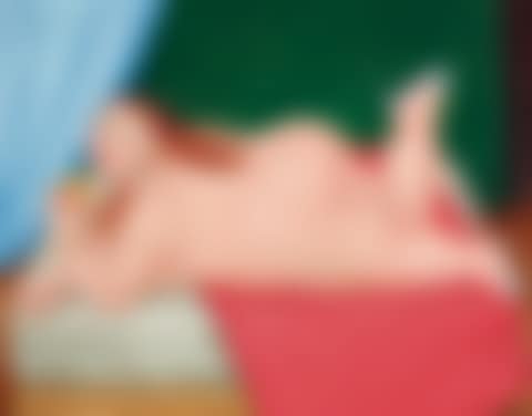 Colombiana comiendo manzana (preview)