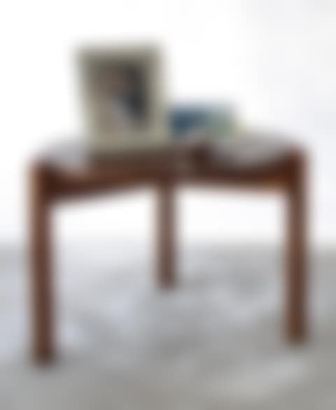 SIDE TABLE (preview)