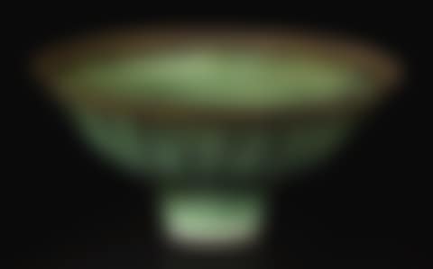 EMERALD GREEN BOWL WITH BRONZED RIM (preview)
