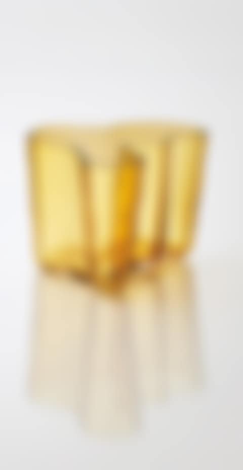 Vase, model no. 9750, from the "Eskimoerindens skinnbuxa" sketch series (preview)