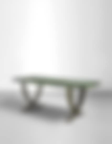 Important and rare dining table (preview)