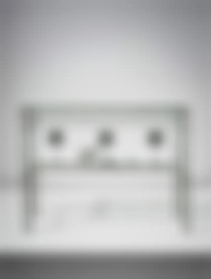 ‘La promenade des amis’ console (preview)