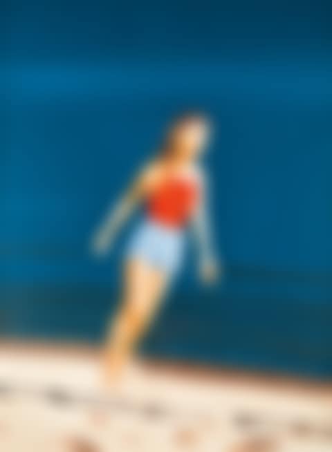 Walking on the Beach (preview)