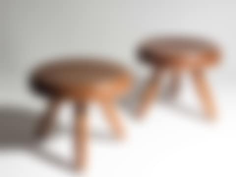 Paire de tabourets bas dits "Berger" (preview)