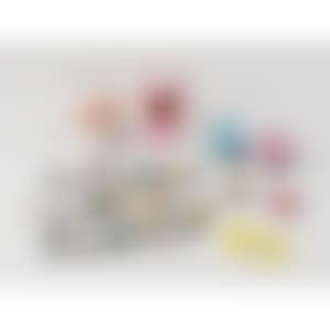 1. Plush Doll kaiaki-chan／２. Plush Doll kiki-chan／3. Chocolate Crunch blue／4. Chocolate Crunch pink／5. Sticker Jellyfish／6. Sticker Flower／7. Sticker Flower 2／8. Kaikaikiki calendar 2005／9. Paper bag Jellyfish／10. Flower Mug／11. Flower Coaster (preview)