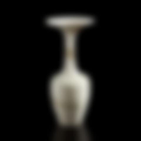 Large vase with flaring lip (preview)