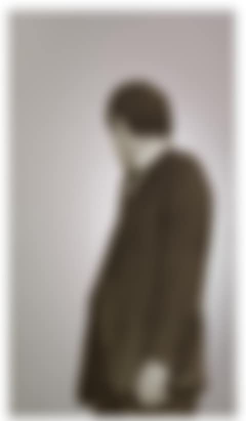 UOMO CHE SI GIRA (preview)