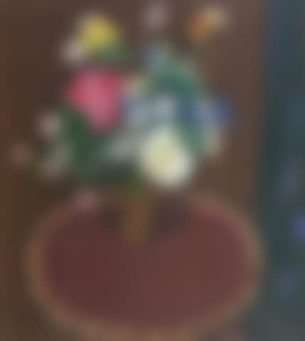 Flowers on a Round table (preview)