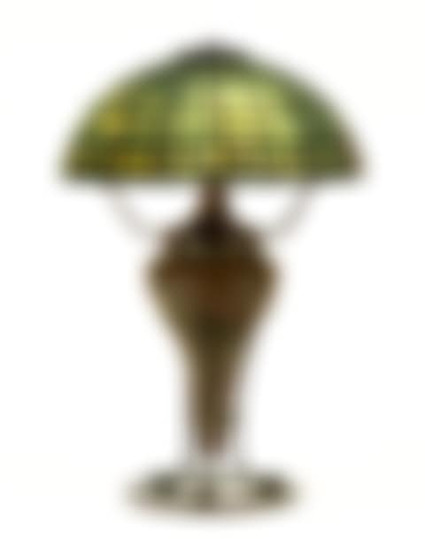 Colonial Table Lamp (preview)