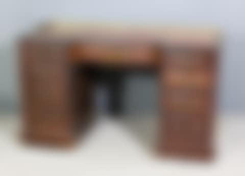 kneehole desk (preview)
