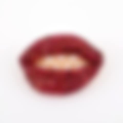 "Lips" Brooch; Joies (preview)