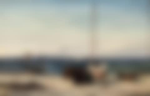 Optrukken lodsbåd på Hornbæk Strand med udsigt til Kullen (preview)