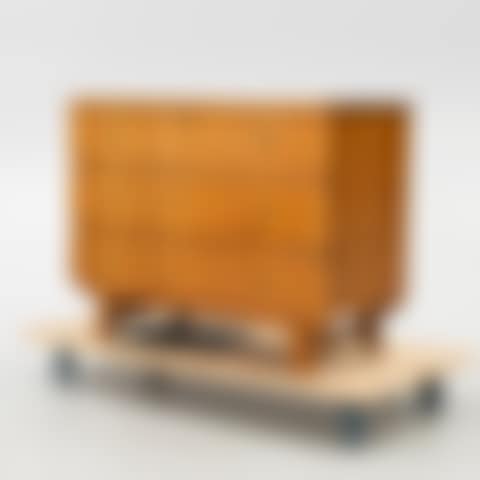 Chest of drawers (preview)