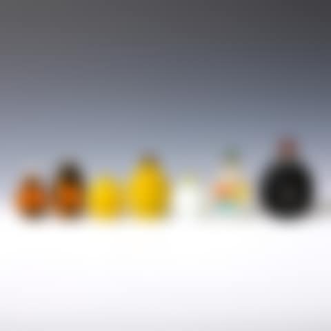 RED-OVERLAY BLACK GLASS SNUFF BOTTLE & OTHERS 7 PIECES (preview)