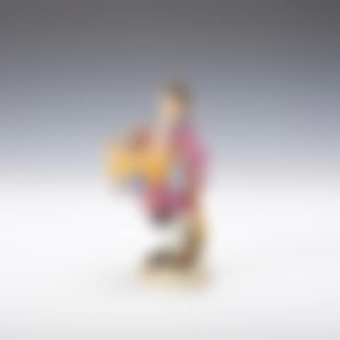 MAN SELLING BEAUTY TOOLS (preview)