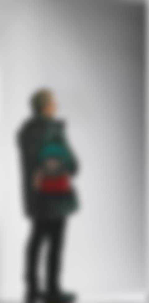 Uomo con zainetto (preview)