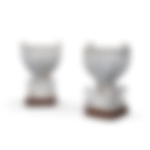 A pair of white marble vases (preview)
