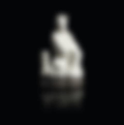 A DEHUA FIGURE OF GUANYIN (preview)