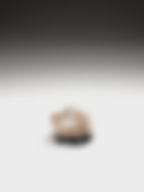 A CRYSTAL CARVED PEACH-FORM WATER POT <br/>EARLY QING DYNASTY (preview)