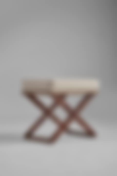 Stool (preview)