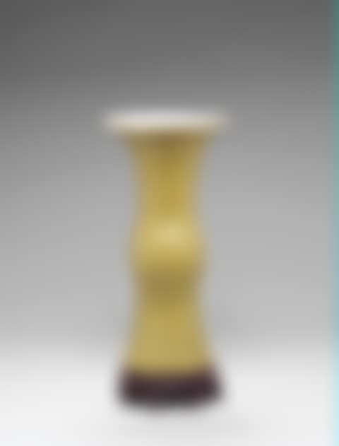 A teadust-glazed beaker vase, gu (preview)