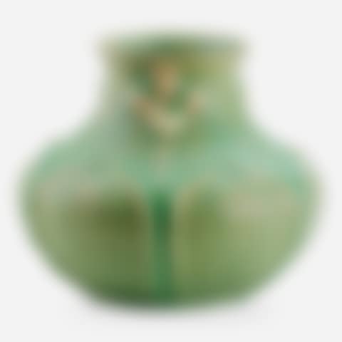 Squat two-color vase with flowers ,
Circa
1905 (preview)