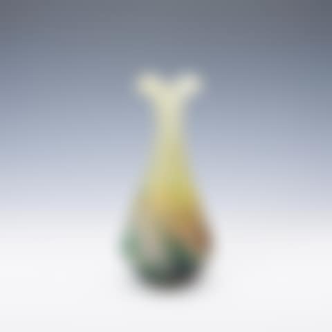 DRAGONFLY IN WATER LILY VASE (preview)