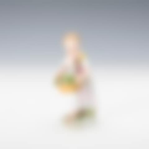 GARDENER'S GIRL (preview)