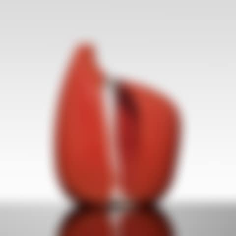 Asymmetrical vase (preview)